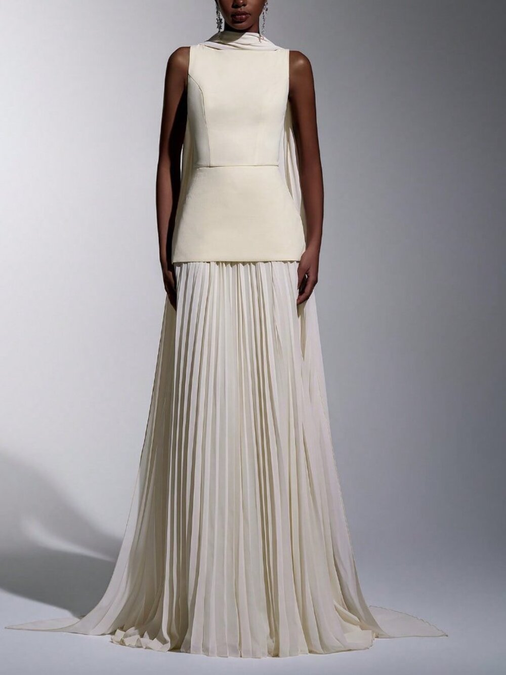 Elegant Women's  Boat Neck Sleeveless A-Line Pleated maxi Dress - Picture 6 of 7